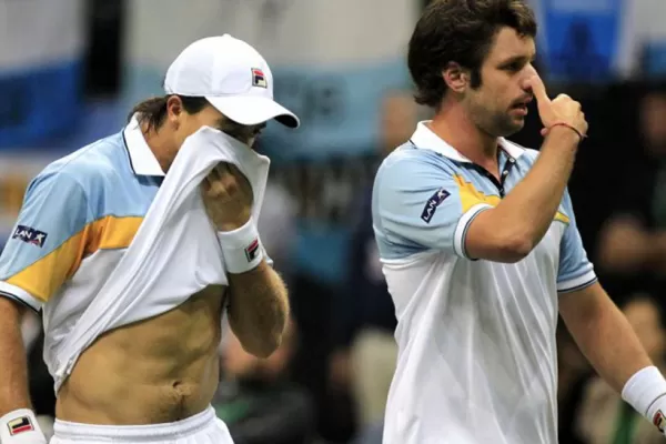 Berloc y Zeballos no pudieron y Argentina quedó afuera de la Davis