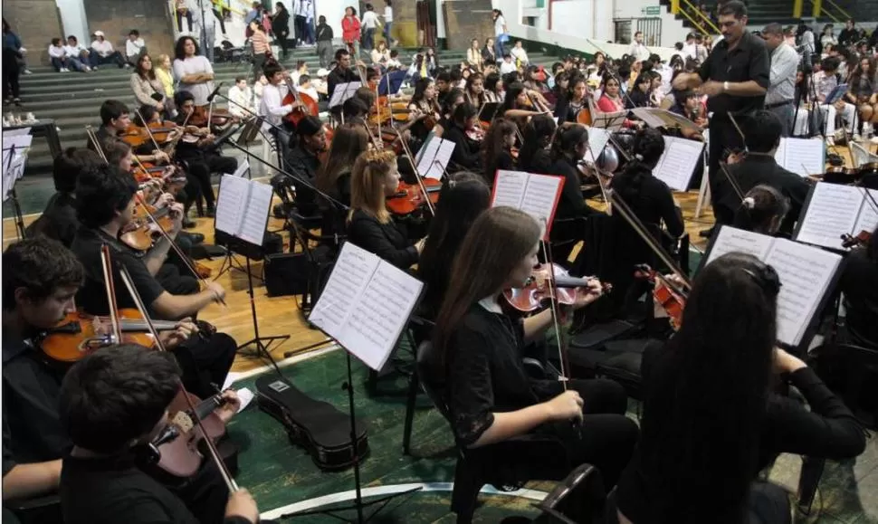 INTÉRPRETES. Estimular el contacto de los jóvenes con la música es uno de los objetivos del encuentro. PRENSA ENTE CULTURAL DE TUCUMáN