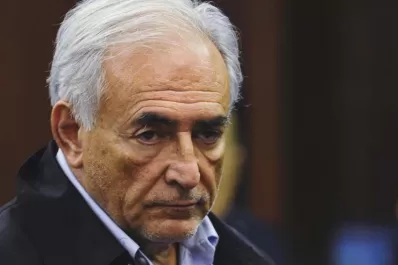 Tras el escándalo sexual, Strauss-Khan ahora asesora al gobierno de Serbia