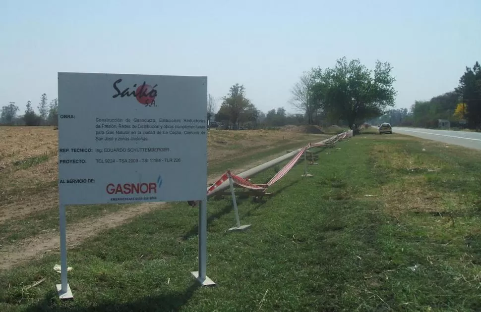 EN TAREAS. El gasoducto se está instalando en La Cocha, y proveerá del servicio a unas 100.000 personas. LA GACETA / FOTO DE RODOLFO CASEN