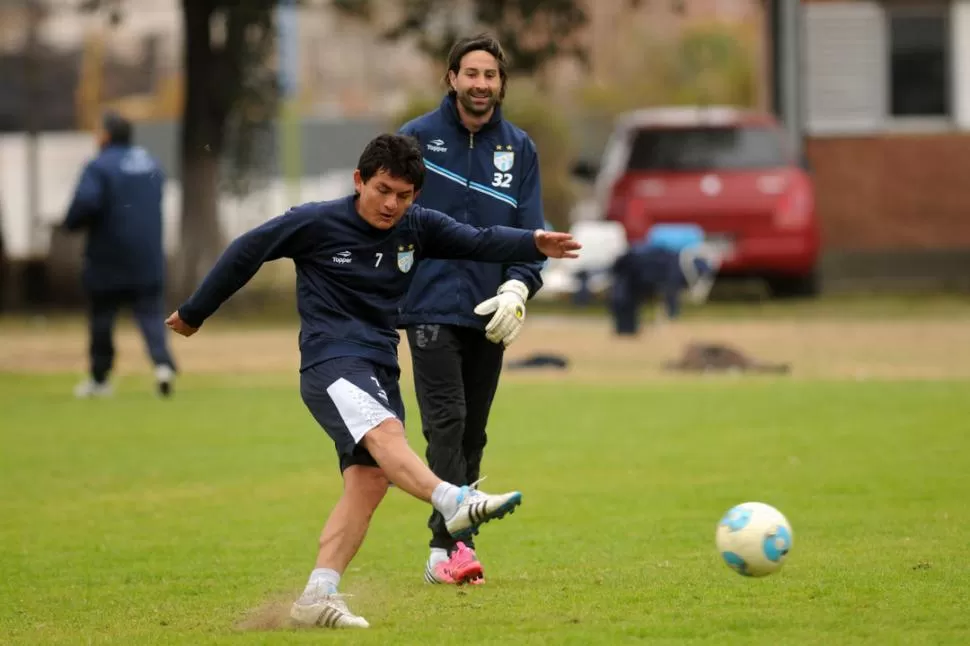 EL CANDIDATO. Luis Rodríguez gana claramente en las encuestas. El gol 1.000 de Atlético en la B Nacional está al caer. LA GACETA / FOTO DE INéS QUINTEROS ORIO (ARCHIVO)