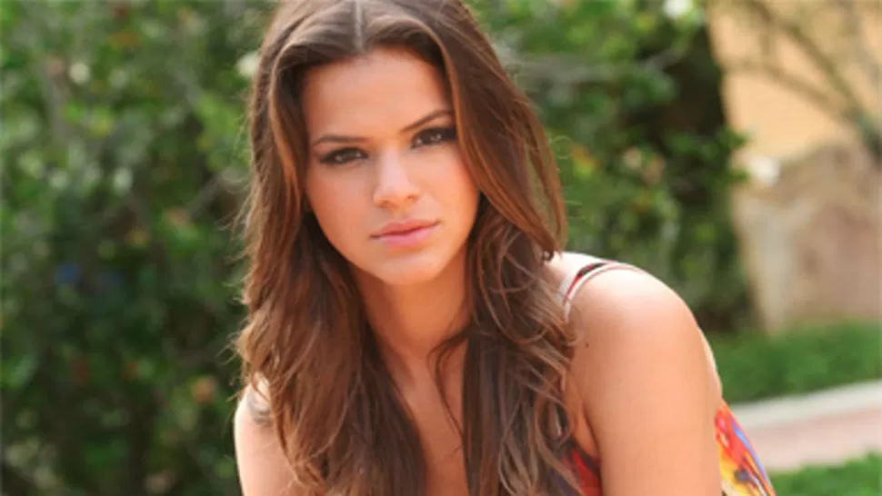 BELLEZA. Bruna Marquezine genera suspiros entre los futbolistas. FOTO TOMADA DE LAS5.MX