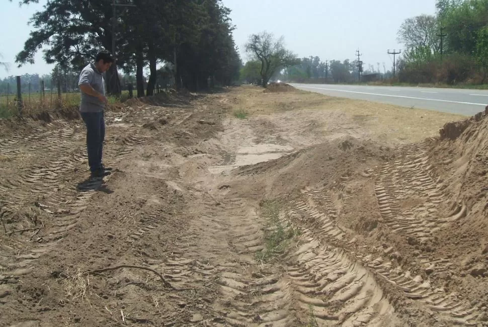 SIN INTERRUPCIÓN. Los trabajos para la instalación de un gasoducto a La Cocha y otros pueblos no se frenaron. LA GACETA / FOTO DE RODOLFO CASEN