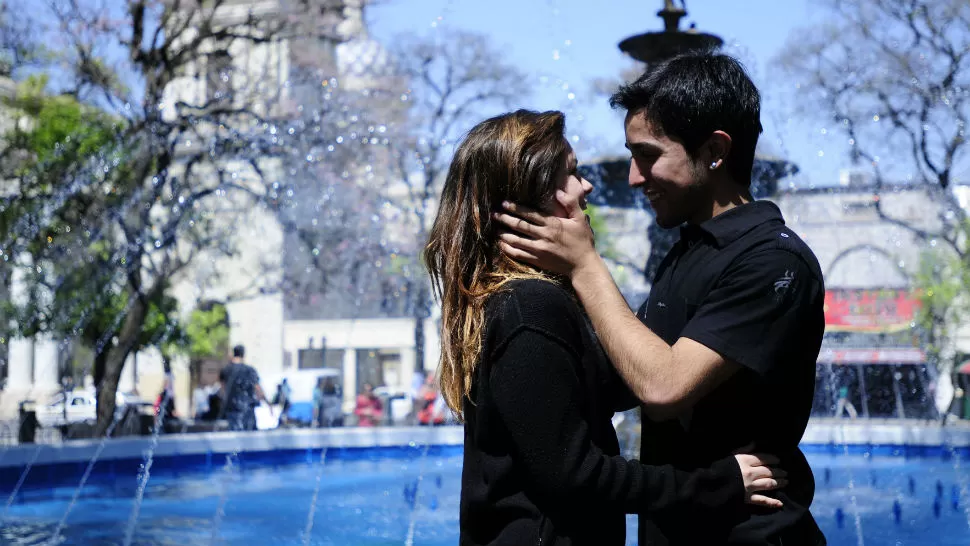 AMOR. Con la primavera llega también el romanticismo. LA GACETA / FOTO DE ANALÍA JARAMILLO