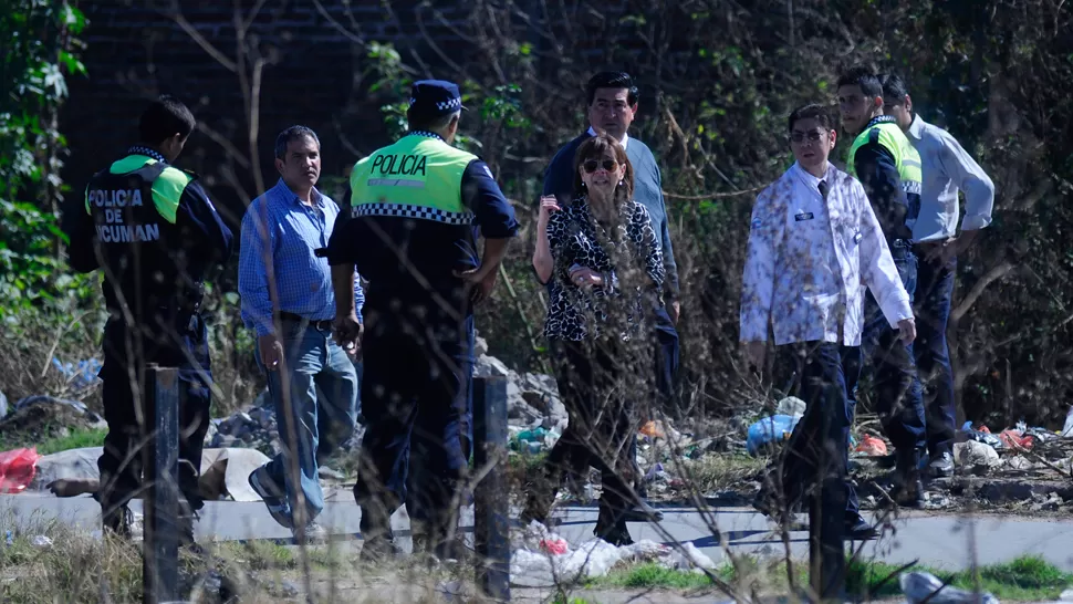 MUERTE Y MISTERIO. Los investigadores intentan identificar a la víctima. LA GACETA / FOTO DE ANALÍA JARAMILLO