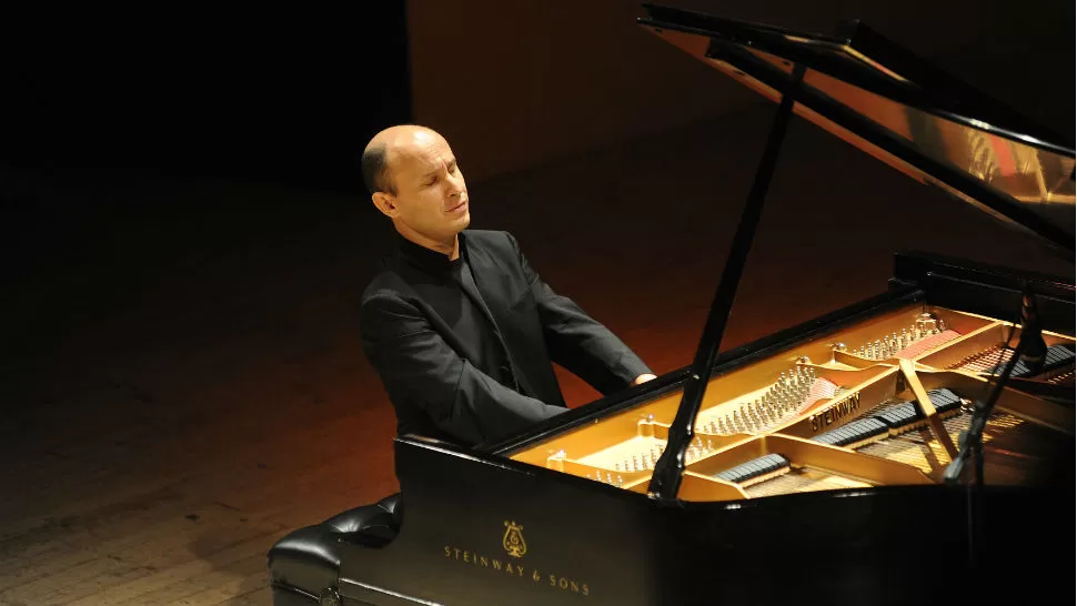 UN LUJO. El pianista fue ovacionado en el teatro San Martín. LA GACETA / FOTO DE 