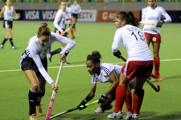 Las Leonas golearon, en el debut, a Trinidad y Tobago