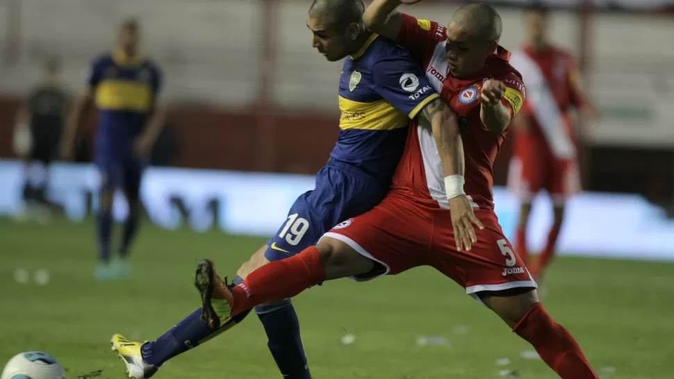 PELADOS DE GOL. Boca y Argentinos Juniors empataron 0 a 0. DYN