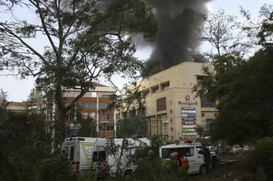 Kenia: Fueron liberados casi todos los rehenes del centro comercial
