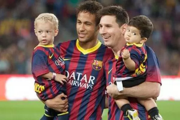 Messi y Neymar se divirtieron con sus hijos