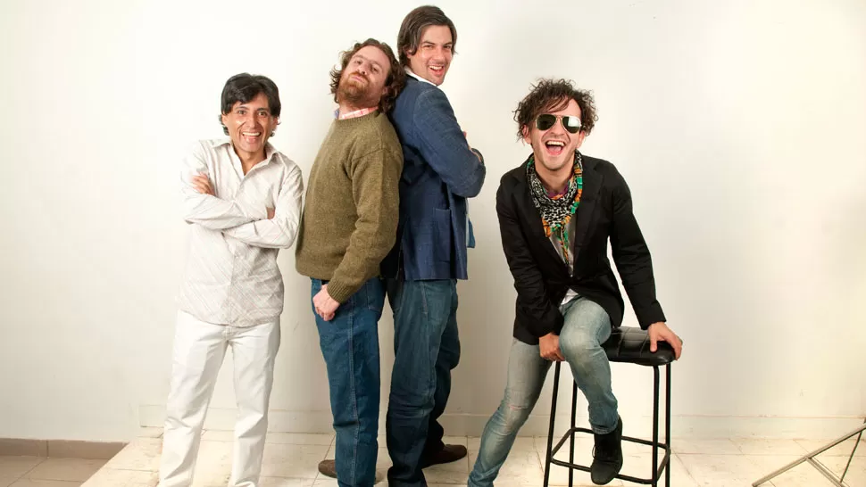 CUATRO PARA REÍR. Bornoz, Latapié, Villarrubia Norri y Guerrero analizaron el humor tucumano; González no pudo participar porque estaba de gira.
 LA GACETA / FOTOS DE INéS QUINTEROS ORIO