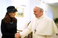 El Papa pidió que la Virgen fortalezca a Cristina