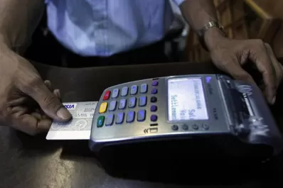 Bonificarán a los comercios el costo mensual de las terminales de pago con tarjetas