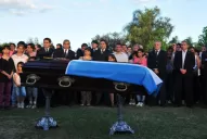 El comisario y el prosecretario judicial fueron despedidos con dolor, entre lágrimas y aplausos