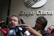 Sabbatella notifica a Clarín sobre la adecuación a la Ley de Medios