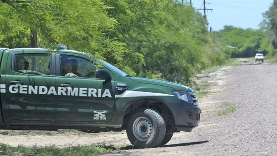 RASTRILLAJES. Gendarmería recorrió la zona de Antajé y otras localidades de Santiago. FOTO TOMADA DE ELLIBERAL.COM