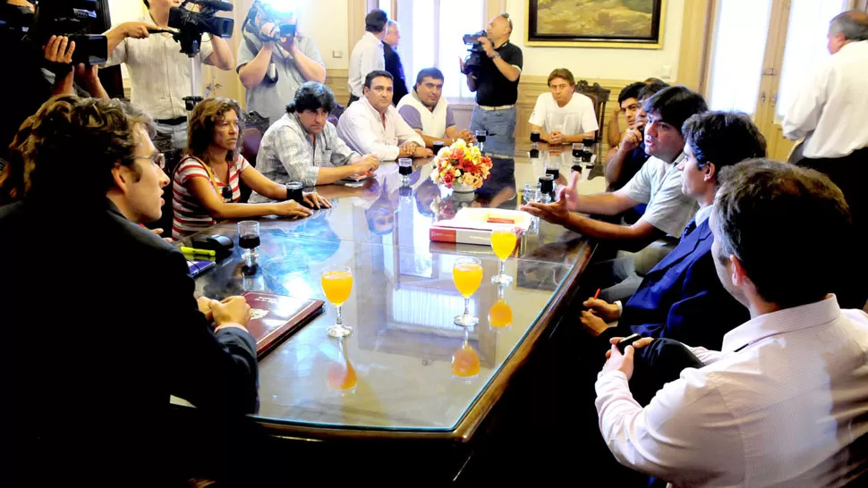 PLANIFICACIÓN. Bercovich se reunió con los ambulantes. FOTO GENTILEZA GOBIERNO DE TUCUMAN. 