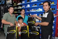 Adquirió regalos para  sus hijos en Sportsman