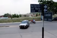 Le quiebran la pierna con un adoquín, tras un intento de robo en Ejército del Norte y Colombia