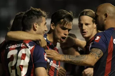 San Lorenzo ganó y llegó a la punta