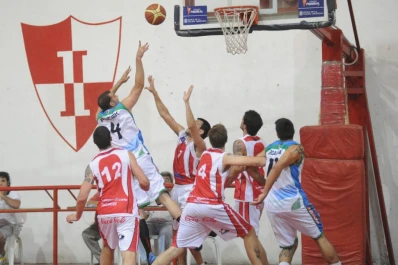 UNCAus le ganó a Independiente