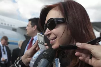 Cristina Fernández felicitó a Bachelet por su triunfo en Chile