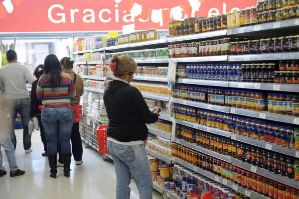 Opositores exigen al Gobierno que combata la inflación