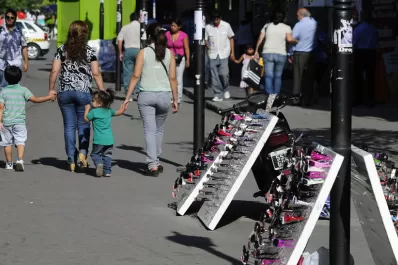La FET se pinta la cara contra los ambulantes y el Gobierno