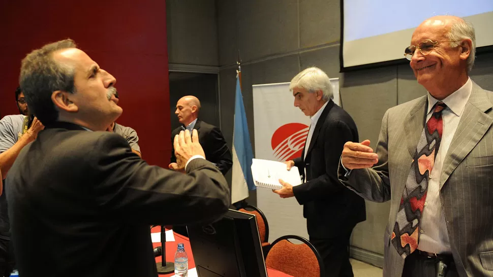 POLÉMICO. Moreno discute con accionistas del Grupo Clarín.