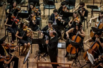 La increíble historia del Réquiem sube también a escena