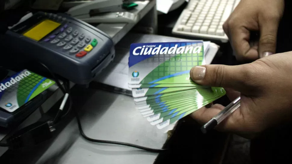 CAMBIOS. El cospel dejará de existir para que solo funcione la Tarjeta Ciudadana. PRENSA MUNCIPALIDAD DE TUCUMÁN