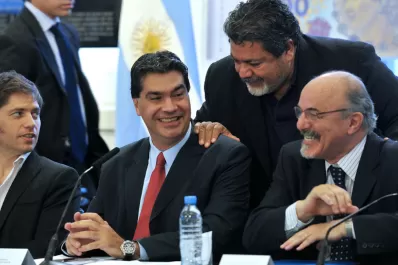 Capitanich se reunió con representantes de la CGT y la CTA oficialistas