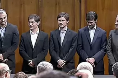 Kicillof presentó a su equipo y aseguró la continuidad de las políticas económicas
