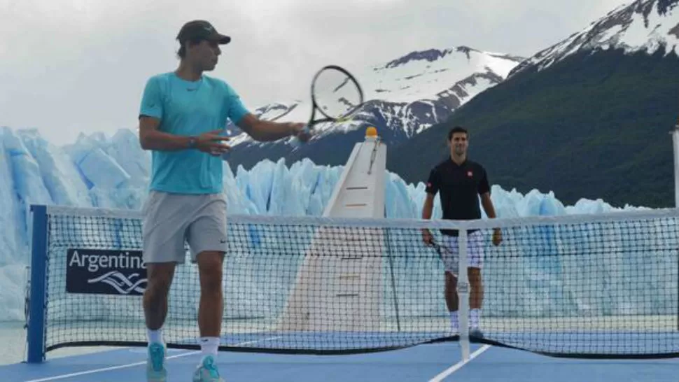 BAJO UN HERMOSO PAISAJE. El 1 y 2 del mundo disfrutan de Argentina. TÉLAM