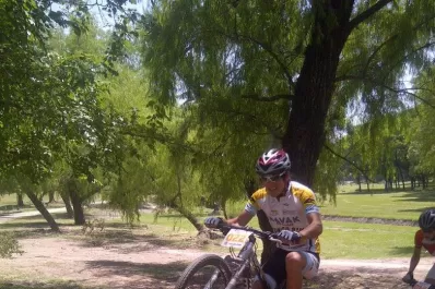 Robledo superó otra vez a los Elite