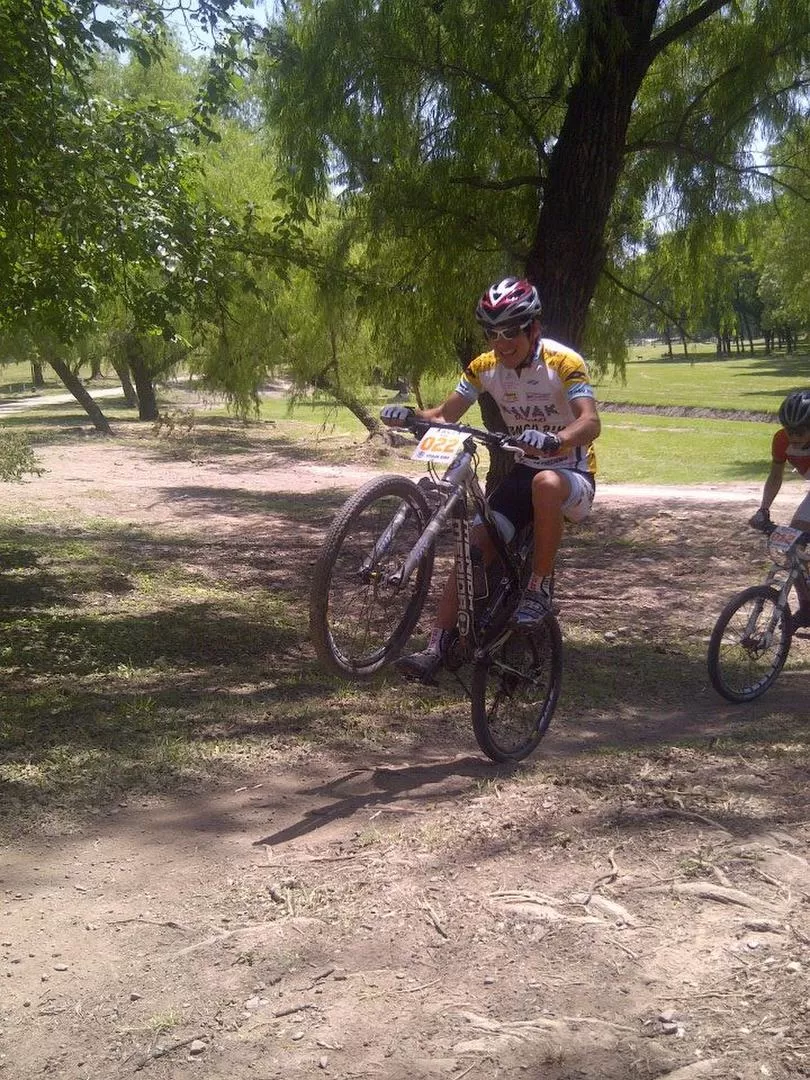 EQUILIBRIO. Robledo combinó la velocidad y la destreza para ganar. 