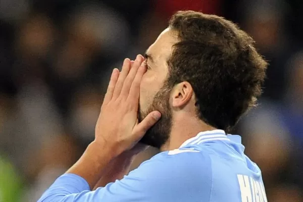 Los goles de Pipita no aparecieron y Napoli lo sufrió