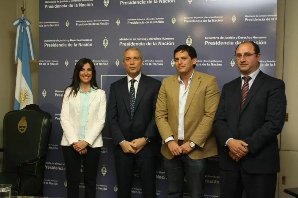 VISITA. Vargas Aignasse, Gassenbauer y Caponio estuvieron el martes con Alak (segundo, desde la izquierda). GENTILEZA CAROLINA VARGAS AIGNASSE