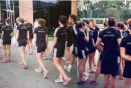 Apenas llegaron las alemanas, salieron a trotar