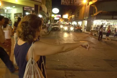 Preparate, por la noche, el taxi será un 20% más caro