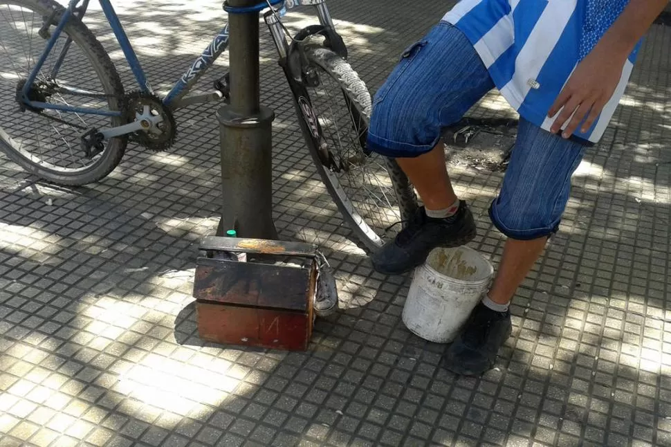 Los hermanos trabajan en la zona céntrica.  