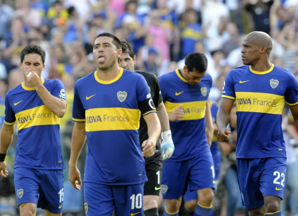 ASISTENCIA. Riquelme, por lesiones, sólo pudo jugar 11 de los 17 partidos. 