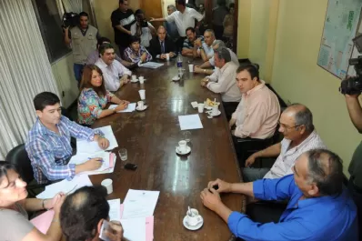 El debate por el aumento en los taxis se posterga dos semanas