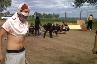 Golpes y tiros contra manifestantes que protestan contra Monsanto