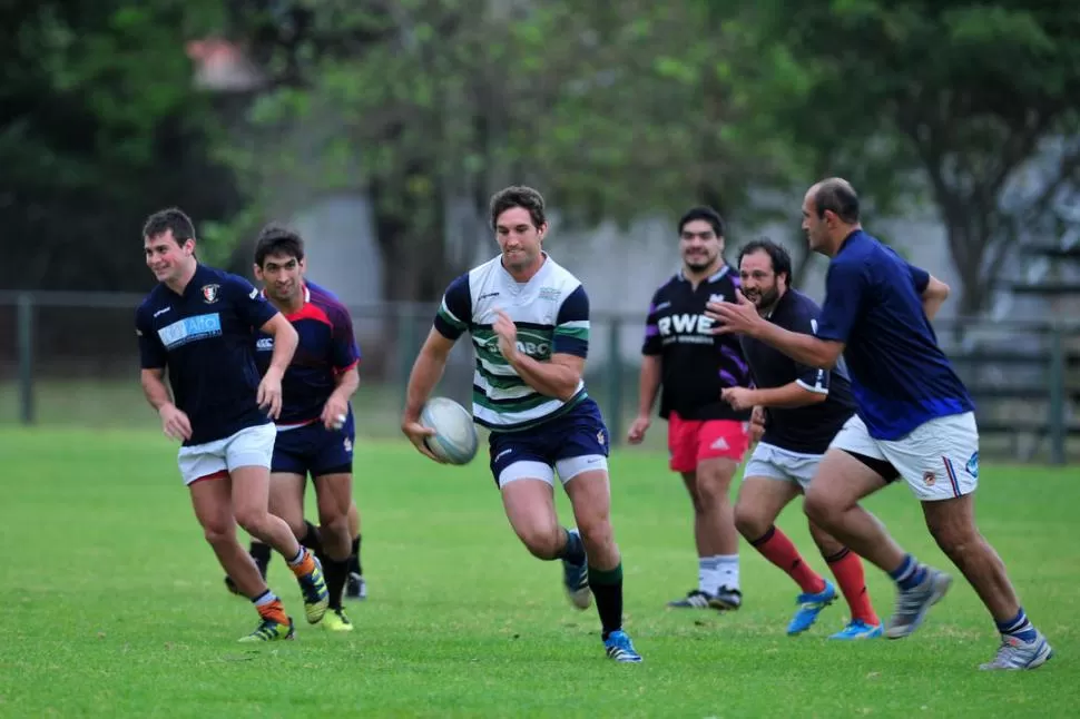 ALTERNATIVAS. Con la baja de Santiago Rocchia, Juan Martín Guerineau se plantea como opción para la segunda línea. El seleccionado partirá esta noche hacia Rosario, donde el sábado jugará la final a las 18. 