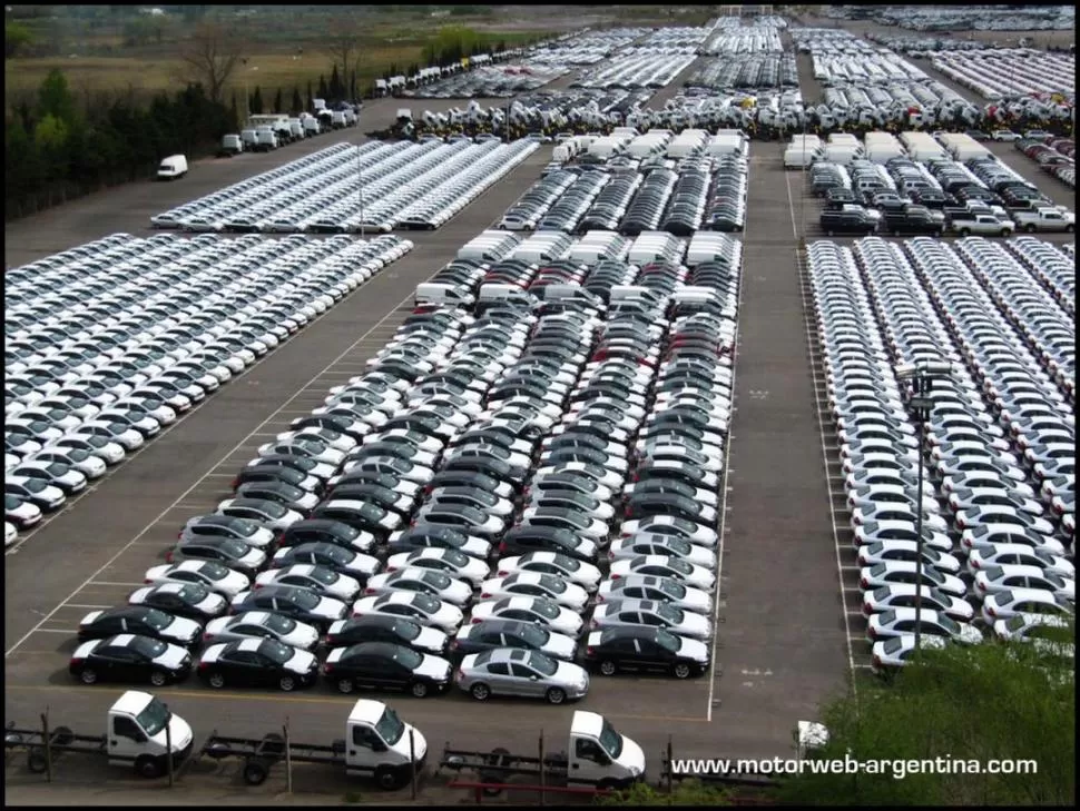 ALTA GAMA. El Gobierno busca subir los impuestos en la compra de autos, embarcaciones y otros bienes suntuarios. MOTORWEB-ARGENTINA.COM