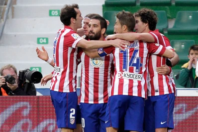 El Atlético Madrid ganó y alcanzó al Barcelona