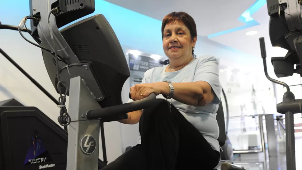 CON APARATOS. Todos los días, bien temprano, María Inés se entrena en el gimnasio. LA GACETA / FOTO DE FRANCO VERA