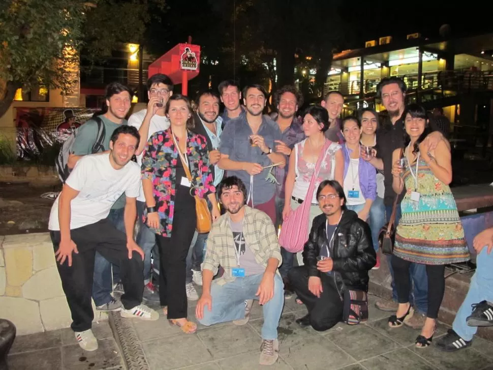 EL STAFF EN PLENO. Los organizadores del festival junto a directores invitados. 