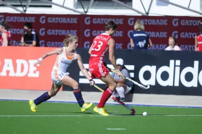 Inglaterra festejaba, pero Holanda lo dio vuelta y venció 3-2